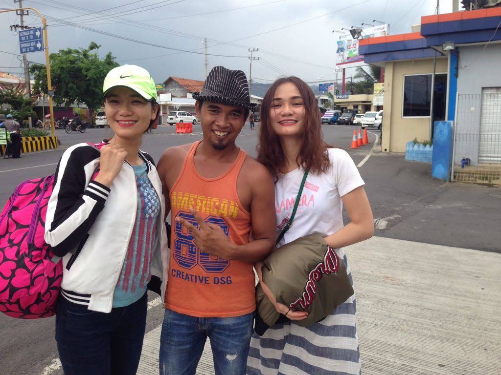 drop off in harbour after ijen trip